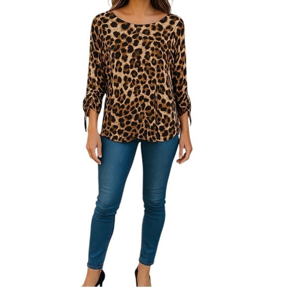 Chico’s Animal Print Cheetah Slit Sleeves Lightweight Sexy Bold Top Women Size M - Picture 1 of 8